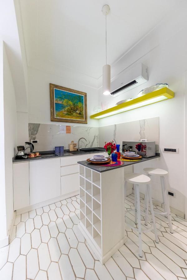 Suite Apartment Capri Con Jacuzzi In Piazzetta Екстер'єр фото